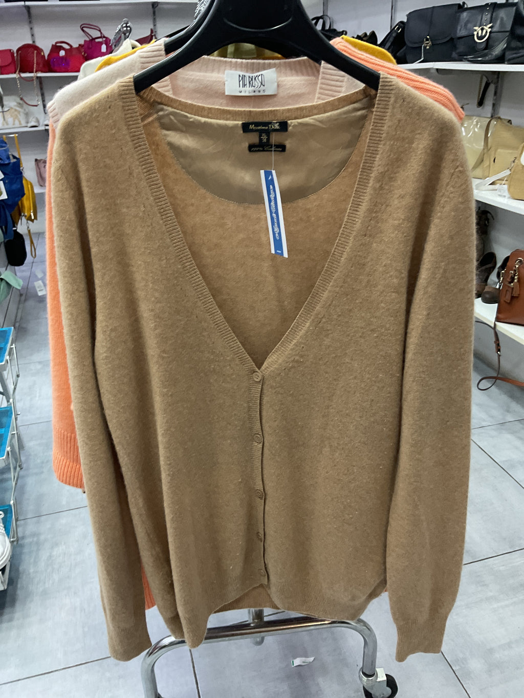 Cashmere donna