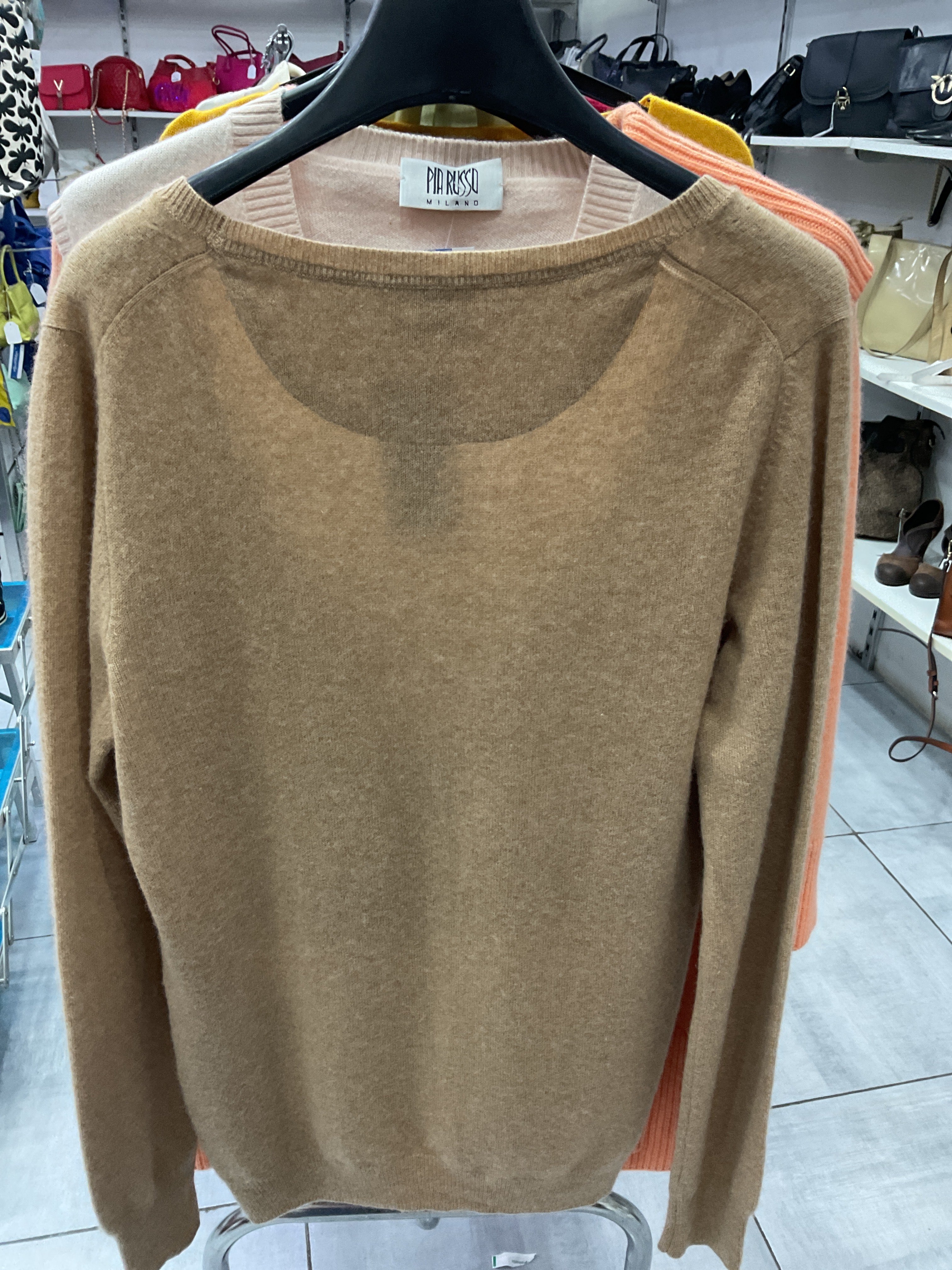 Cashmere donna