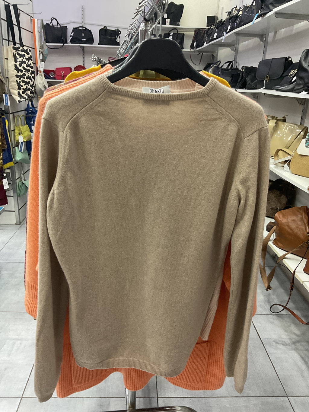 Cashmere donna
