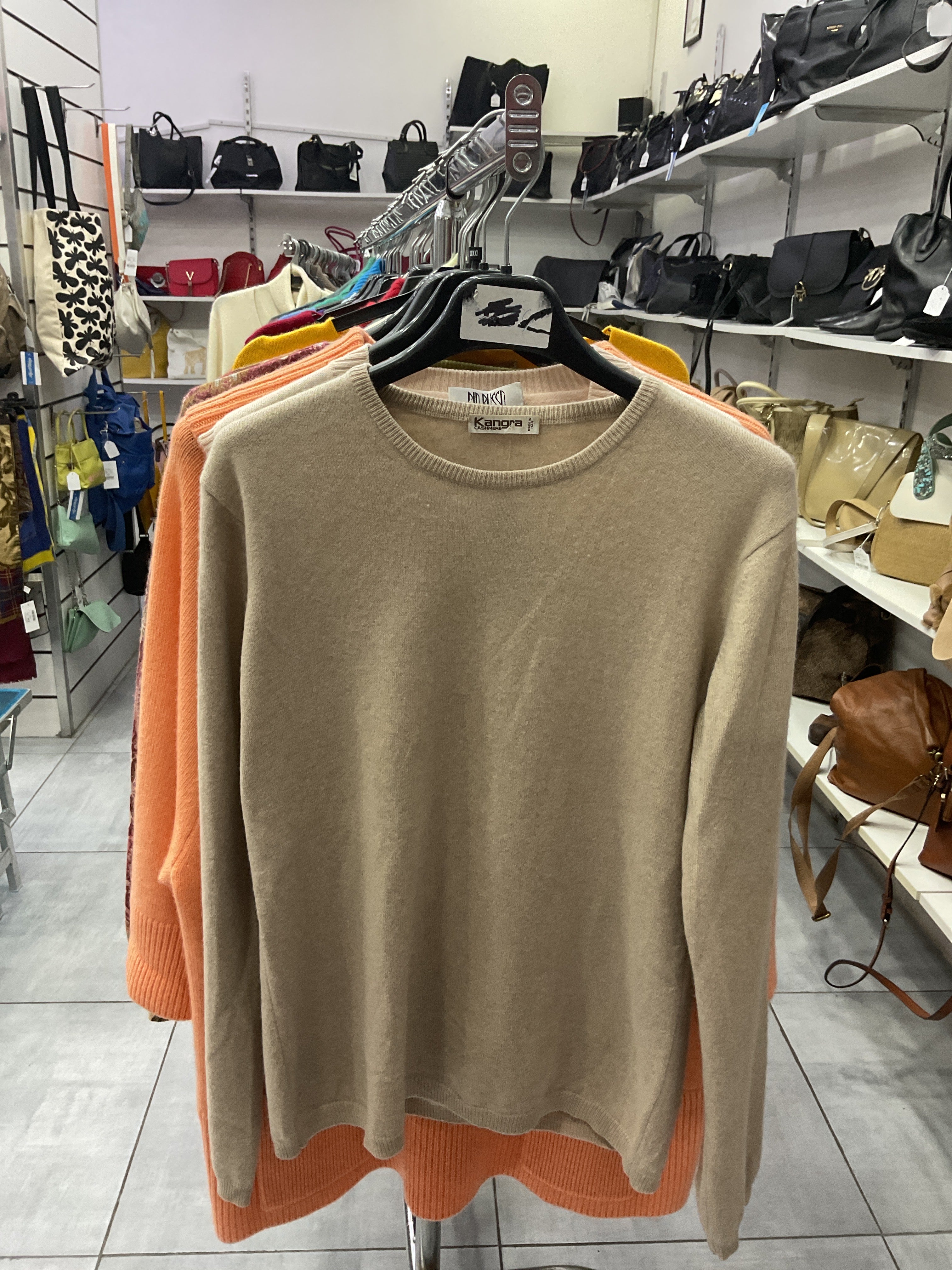 Cashmere donna