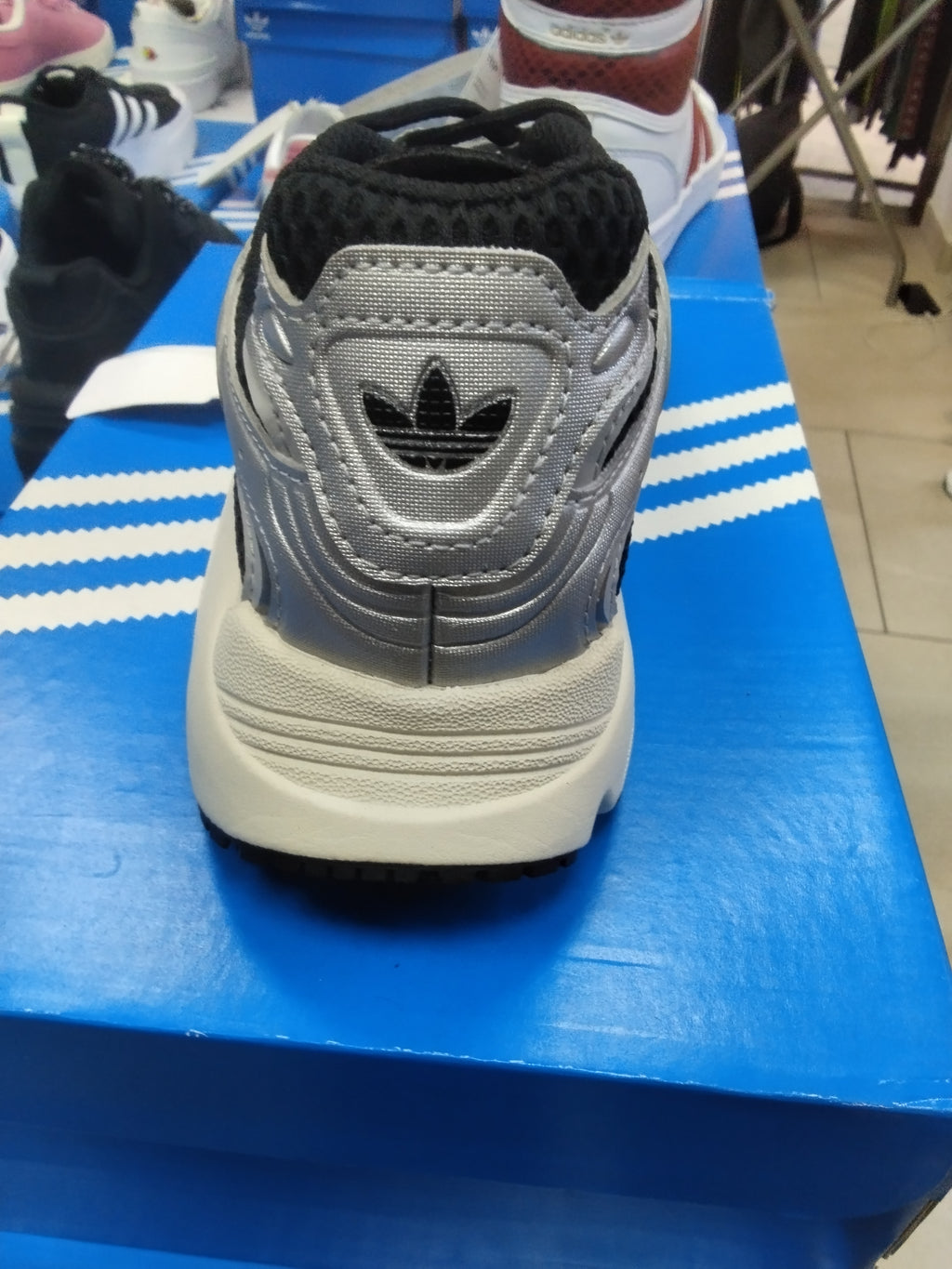 Adidas Ozmillen scarpe donna