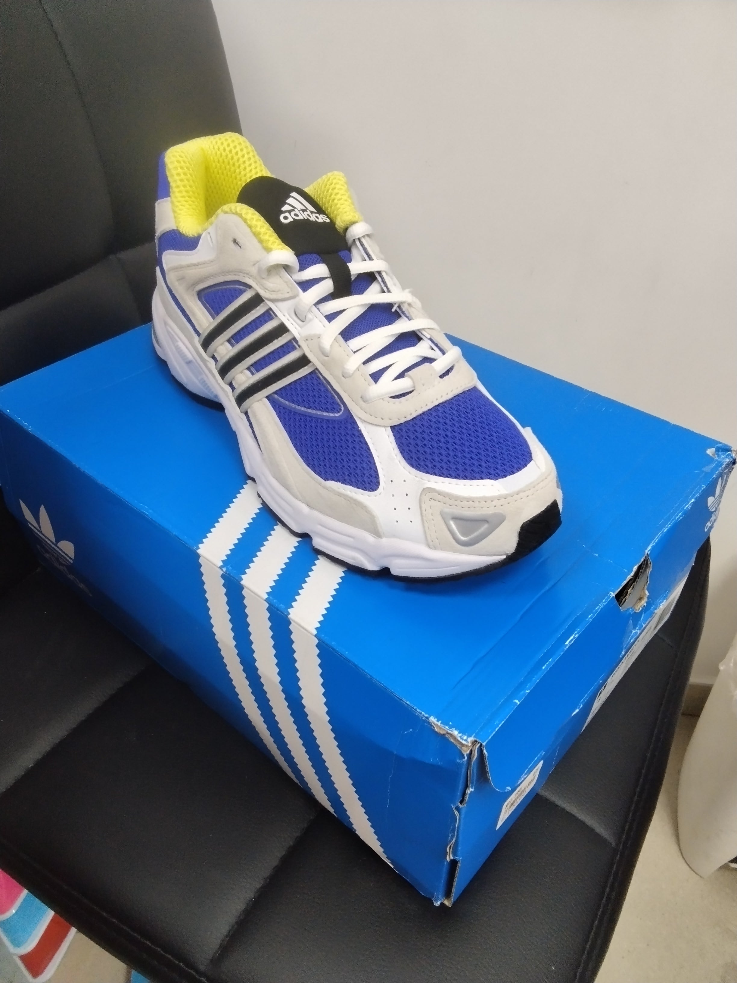 Adidas Response CL