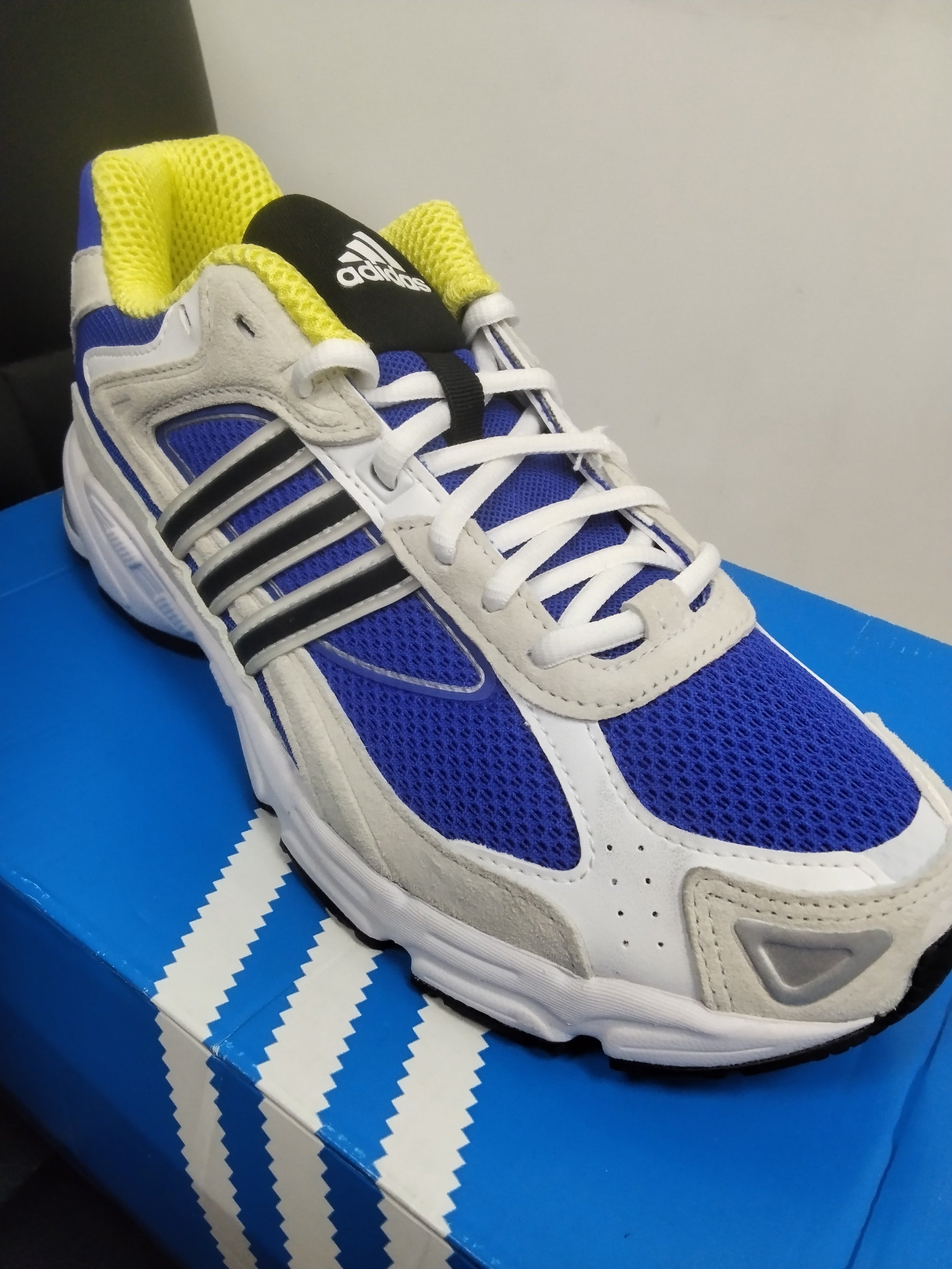 Adidas Response CL