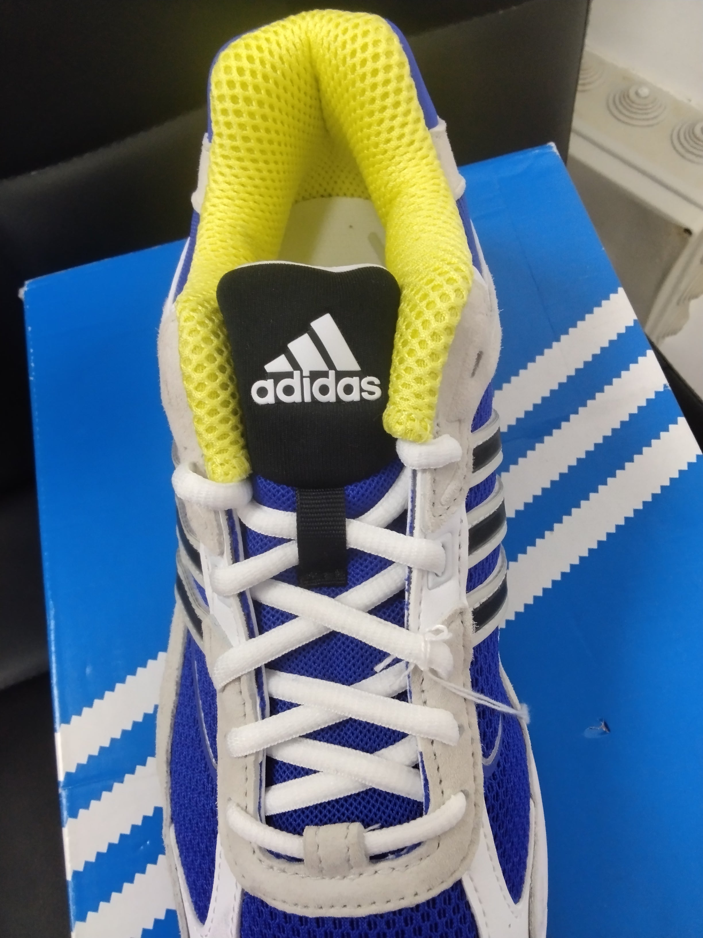 Adidas Response CL